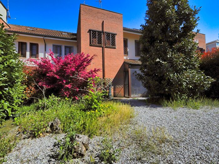 Casa quadrilocale in vendita in Via Mascherpa, Paullo