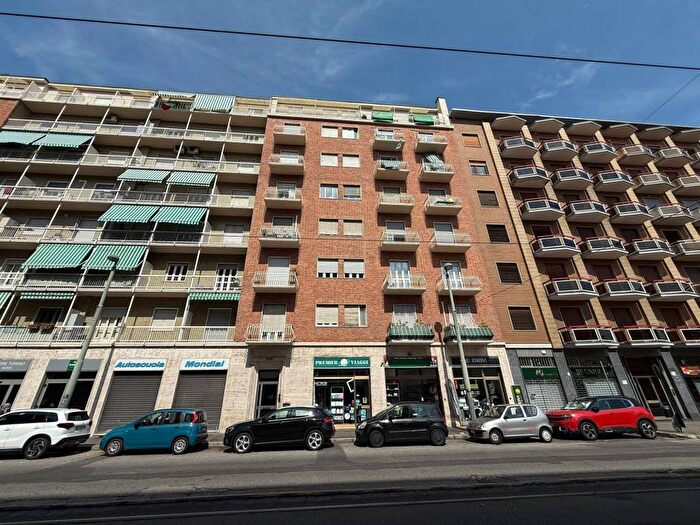 Appartamento trilocale in affitto in Corso Giulio Cesare, Rebaudengo, Torino