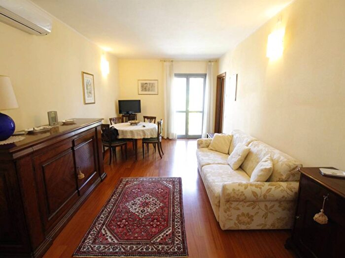 Appartamento bilocale in affitto in Via dei Bacchettoni, Piazza Anfiteatro Torre Guinigi, Lucca