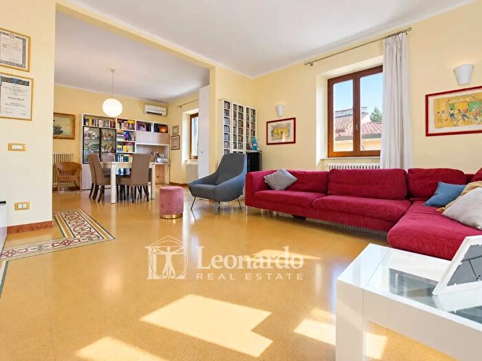 Appartamento con 7 locali in vendita in Via Corso Garibaldi, Viareggio
