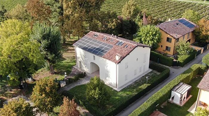 Casa con 5 locali in vendita in Rubiera