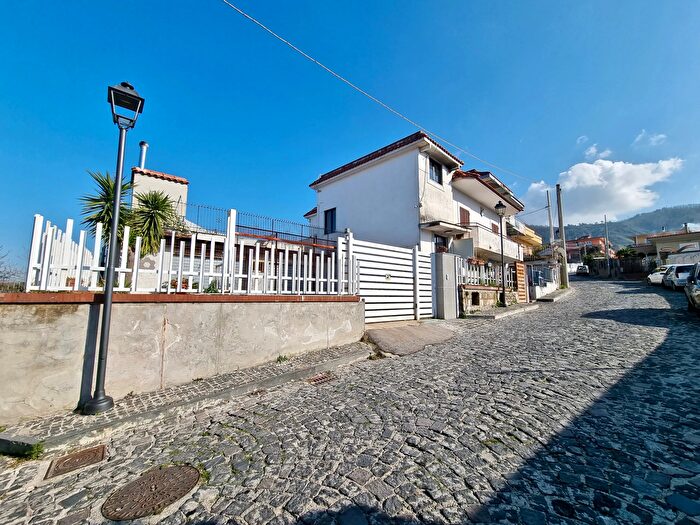 Casa quadrilocale in vendita in Via Antonio Gramsci, Massa Di Somma