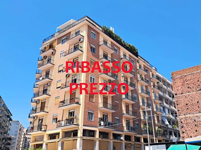 Appartamento con 7 locali in vendita in Via Duca degli Abruzzi, Catania
