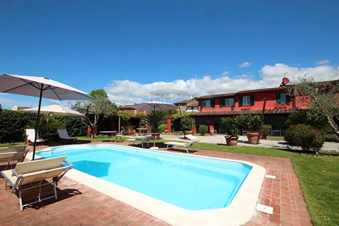 Casa con 5 locali in vendita in Via dei Marzi, Lucca