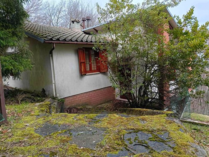 Casa quadrilocale in vendita in Apiro