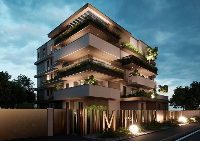 Appartamento con 7 locali in vendita in Via Locatelli, Pordenone