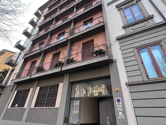 Appartamento con 7 locali in affitto in Viale dei Mille, Firenze