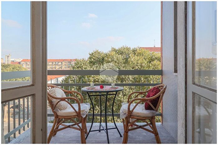 Appartamento quadrilocale in vendita in Via Bernardino Luini, Torino