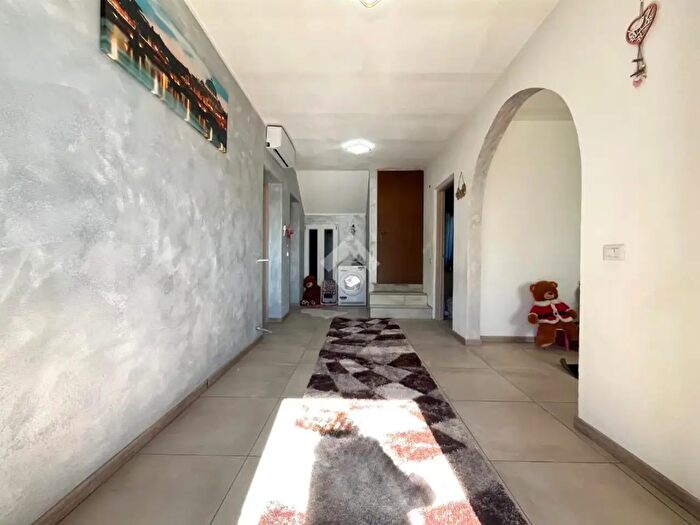 Casa quadrilocale in vendita in Via Giuseppe Garibaldi, Legnaro