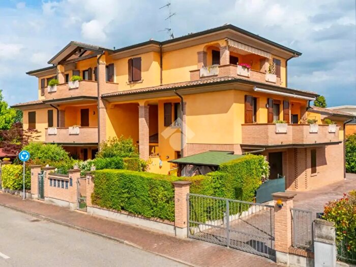Appartamento trilocale in vendita in Via a Biasotto, Novellara