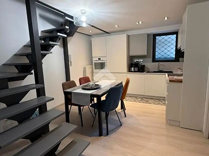 Appartamento bilocale in vendita in Via Tolmezzo, Milano