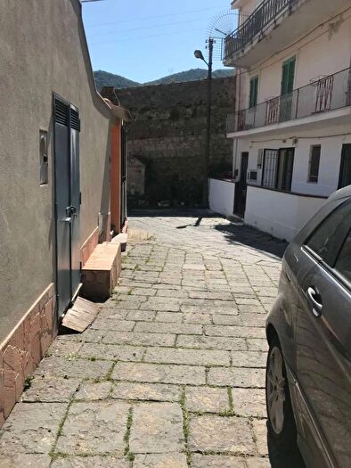 Casa quadrilocale in vendita in Vicolo Chiesa Nuova Snc Messina, Messina