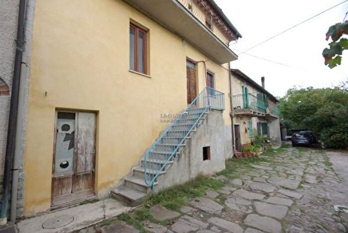 Casa con 6 locali in vendita in Strada Vicinale della Madonna, Sansepolcro