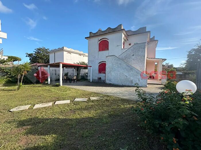 Casa con 5 locali in vendita in Circeo Residenziale, Terracina