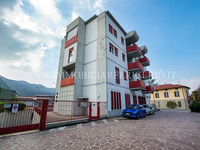 Appartamento quadrilocale in vendita in Via Giovanni Pascoli, Cisano Bergamasco