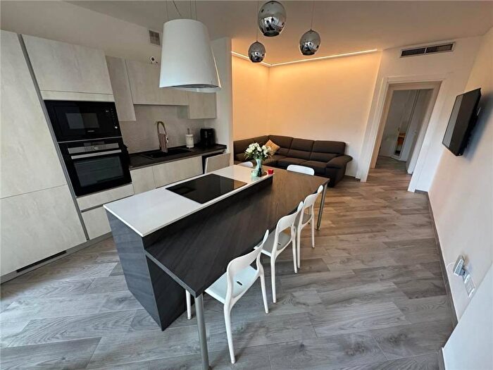 Appartamento trilocale in vendita in Via Campo Santo Spirito, Borghetto Santo Spirito