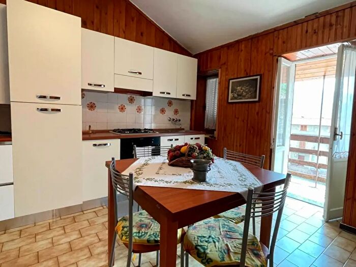 Appartamento quadrilocale in vendita in Civo