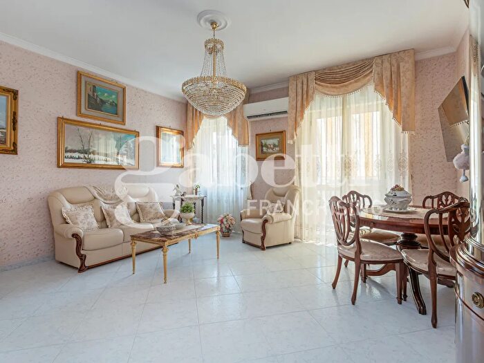 Appartamento quadrilocale in vendita in Via Giordano Bruno, Marano Di Napoli