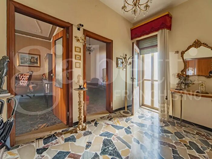 Appartamento con 7 locali in vendita in Via Giulio Cesare Snc, Monserrato