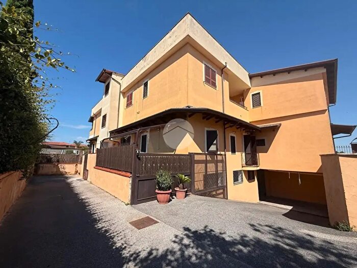 Appartamento trilocale in vendita in Via Vicinale Amodio, Giugliano In Campania