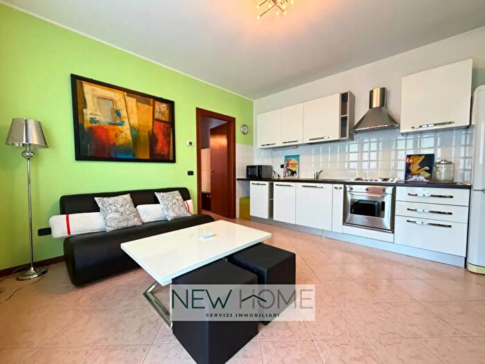 Appartamento bilocale in vendita in Via Legnago, Verona