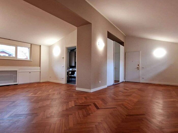 Appartamento quadrilocale in affitto in via Pontaccio, Brera, Milano