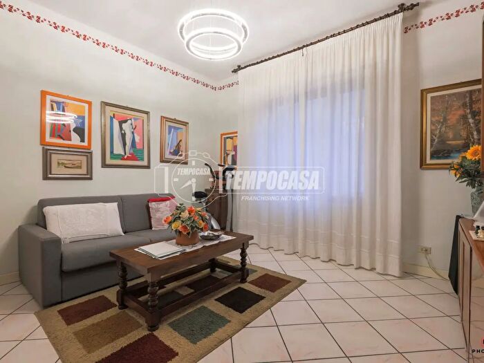 Appartamento quadrilocale in vendita in Via Calabria, Bologna