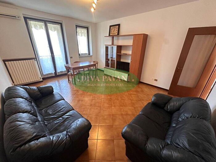 Appartamento trilocale in affitto in Via Aldo Moro, Bettola Zelo Foramagno, Peschiera Borromeo