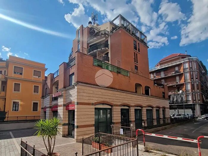 Appartamento trilocale in vendita in Viale Cesare Battisti, Terni