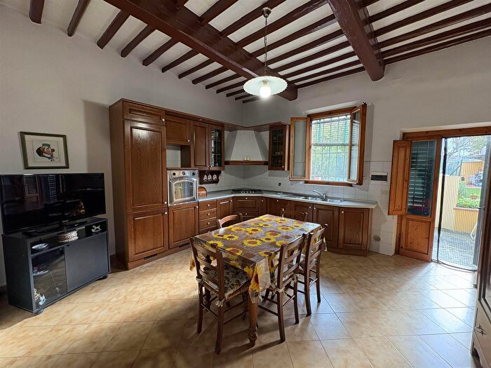 Casa quadrilocale in vendita in Firenze