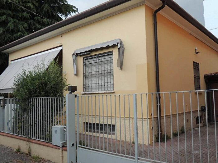 Casa con 6 locali in affitto in CORSO VITTORIO EMANUELE, Villafranca di Verona