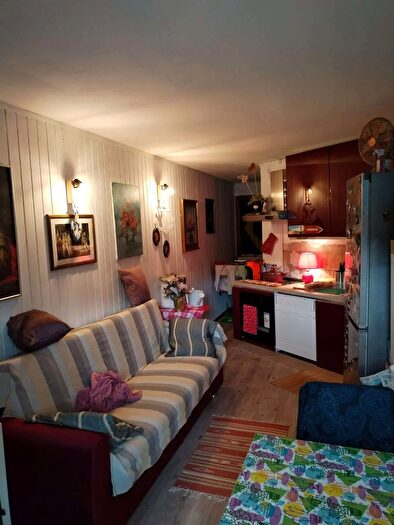 Appartamento trilocale in vendita in Vallarsa