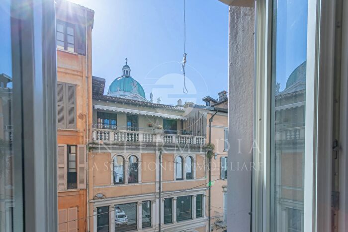 Appartamento con 6 locali in vendita in Portici X Giornate, Brescia