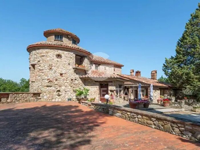 Casa con 6 locali in vendita in Via Enrico Berlinguer, Montegabbione