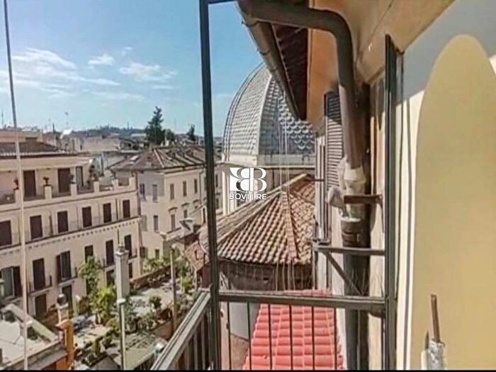 Appartamento quadrilocale in affitto in Via del Corso, Piazza del Popolo, Roma