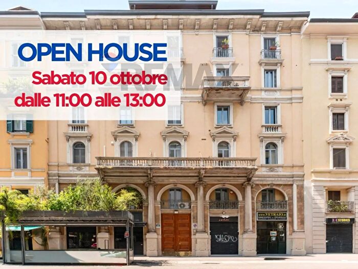 Appartamento trilocale in vendita in Via Lecco, Milano