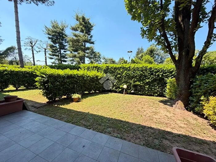 Appartamento bilocale in vendita in Via Respighi, Seregno