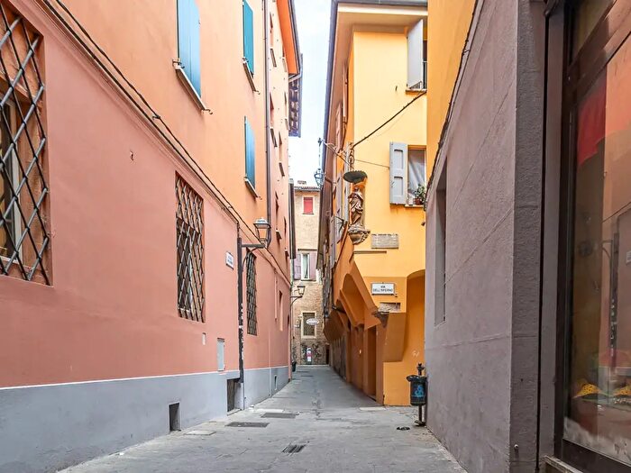 Appartamento monolocale in affitto in Via Valdonica, Bologna