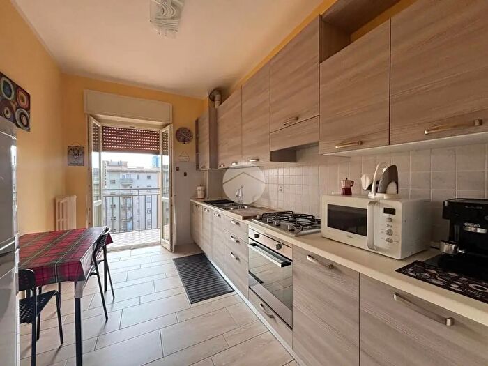 Appartamento trilocale in vendita in Via Corsica, Brescia