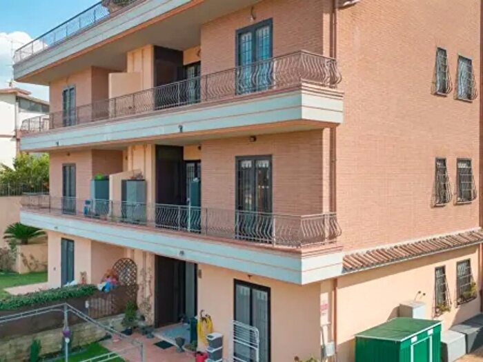 Appartamento trilocale in vendita in Via Agostino De Pretis, San Cesareo