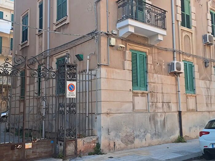 Appartamento quadrilocale in vendita in Viale San Martino, Messina