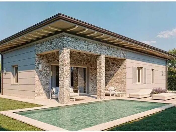 Casa con 5 locali in vendita in Pietrasanta