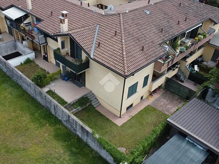 Appartamento trilocale in vendita in Via XXIV Maggio, Cerro Maggiore