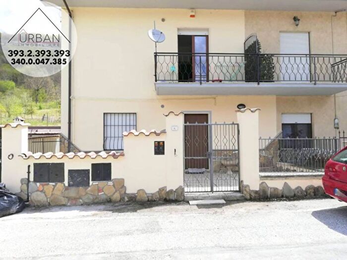 Appartamento quadrilocale in affitto in Via del Fabbro, Tornimparte