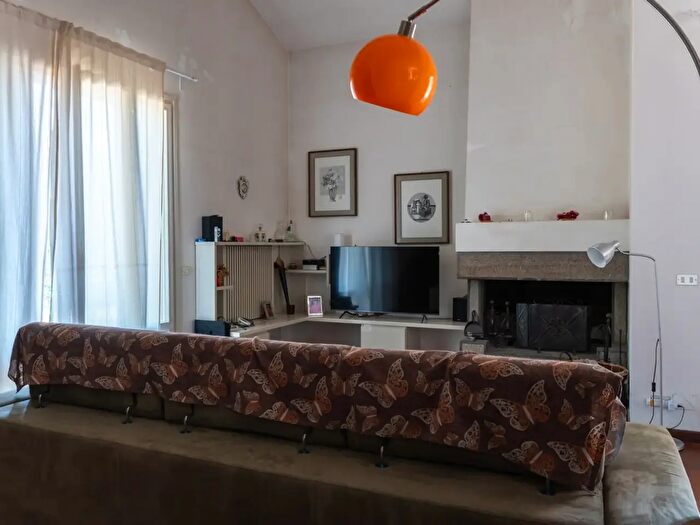 Casa con 13 locali in vendita in Via Risorgimento, Meldola