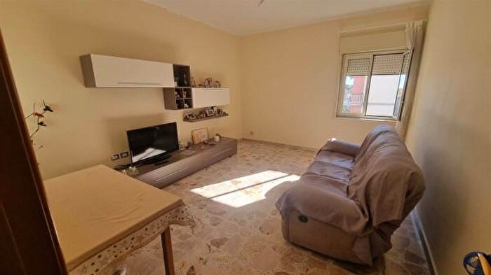 Appartamento con 5 locali in vendita in Via Meli, San Cataldo