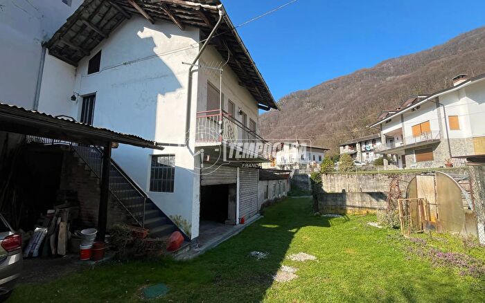 Casa bilocale in vendita in Via Ribordone, Sparone