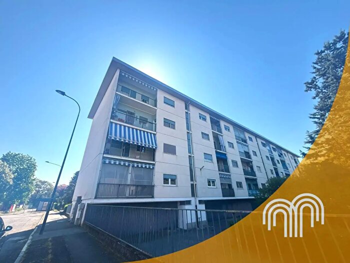 Appartamento con 5 locali in vendita in Via degli Abeti, Torino