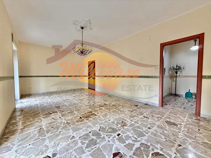 Appartamento con 5 locali in vendita in Via Misterbianco, Siracusa