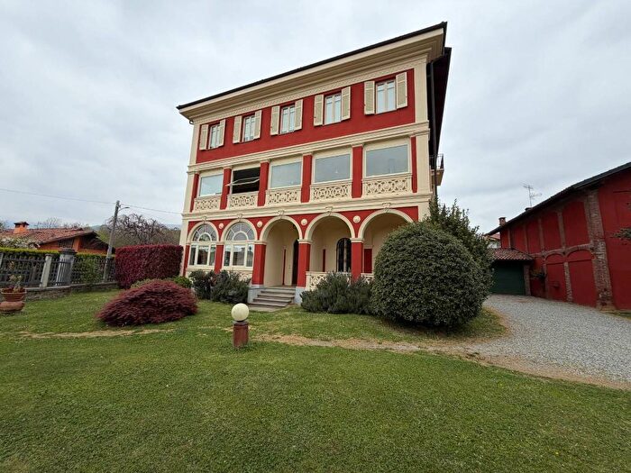 Appartamento trilocale in affitto in Strada Cantone Ramella Gal, Vandorno Piazzo Cossila, Biella